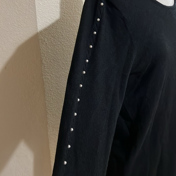 Soft surroundings sweater with pearl detailing on sleeves womens size PM - Picture 3 of 6